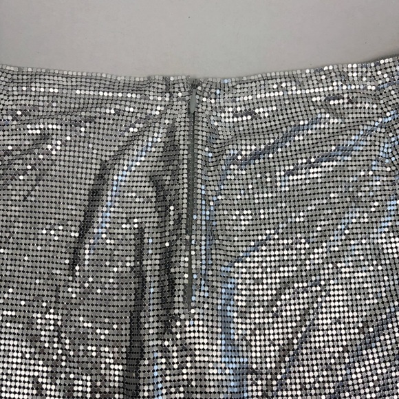 Lovers and Friends Sascha Maxi Skirt in Silver Size XL - Picture 8 of 13
